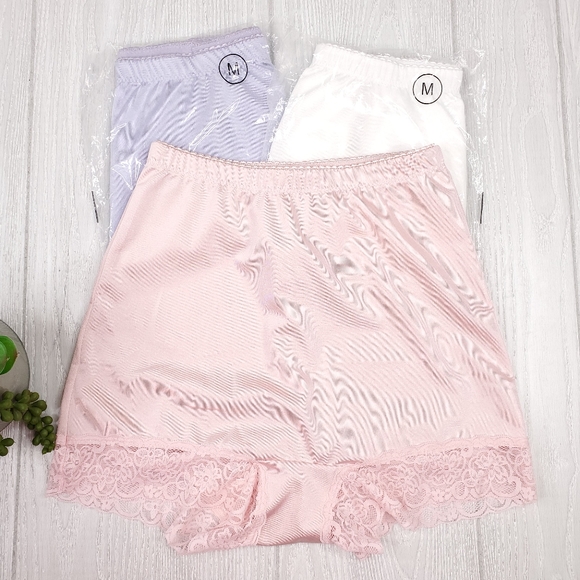 Rhonda Shear 3-pack Smooth Pin Up Panty with Lace - Picture 2 of 6